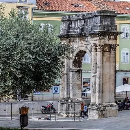 House Fontanele Дом отдыха Пула