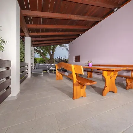 Nyaraló House Fontanele *