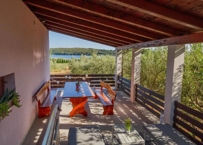 House Fontanele 펜션 풀라