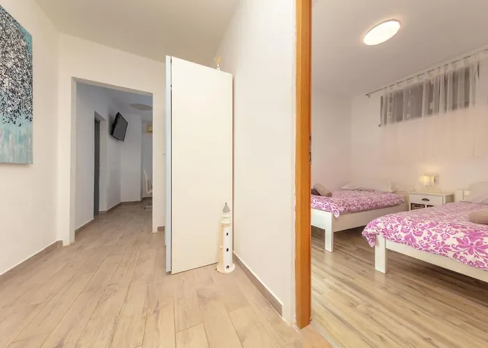 House Fontanele 펜션 풀라